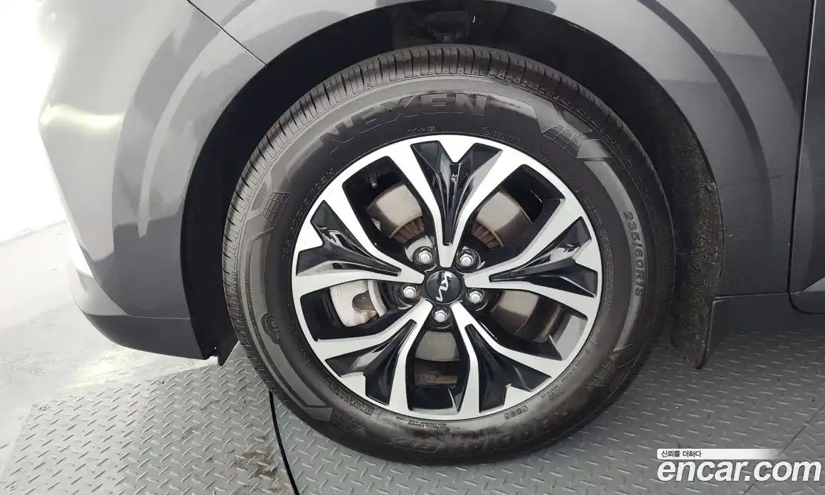 Kia Canival 2023 2.2 Автомат в Москве № 403364, фото 5