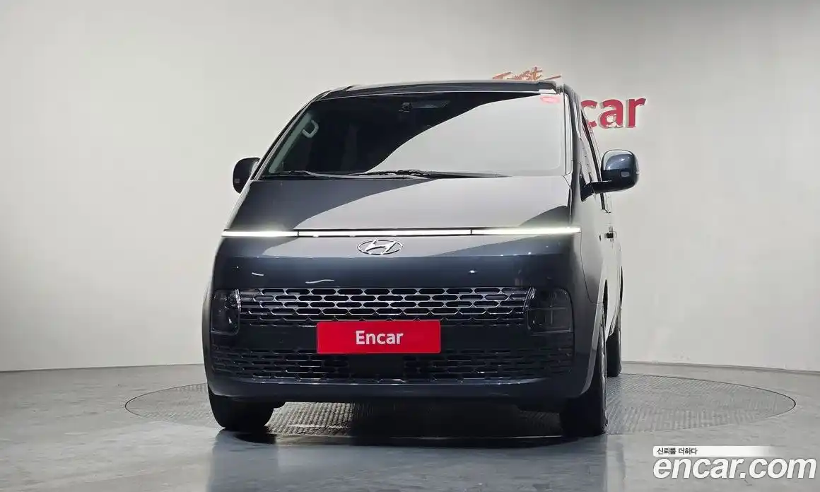 Hyundai Staria 2022 3.5 Автомат в Москве № 43554, фото 1