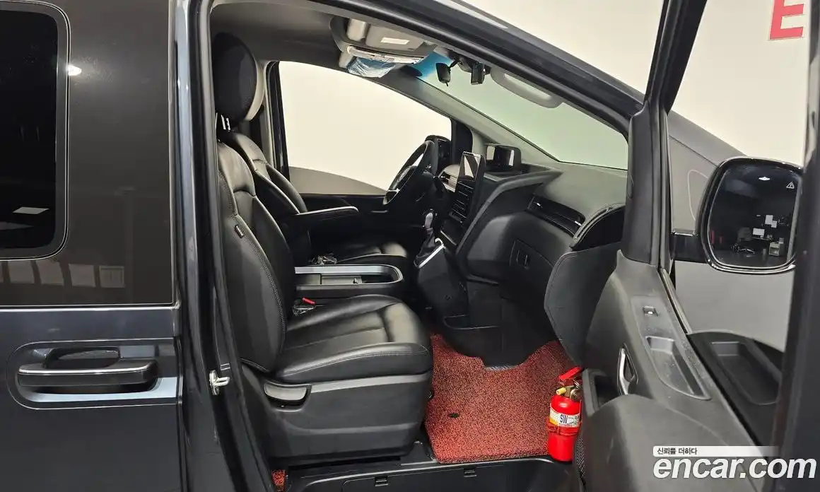 Hyundai Staria 2022 3.5 Автомат в Москве № 43554, фото 17