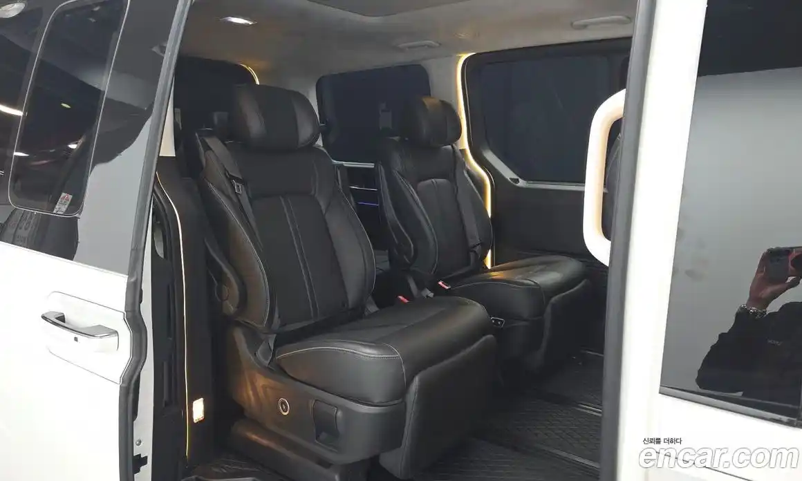 Hyundai Staria 2025 1.6 Автомат в Москве № 449675, фото 11