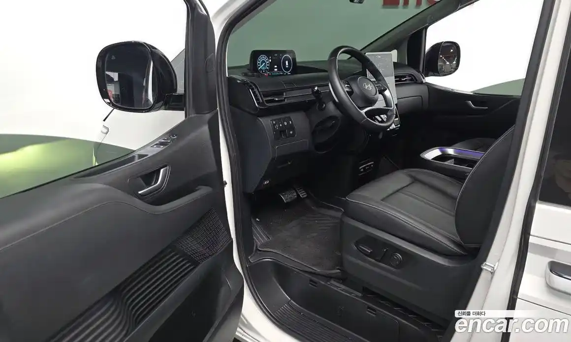 Hyundai Staria 2025 1.6 Автомат в Москве № 449675, фото 10