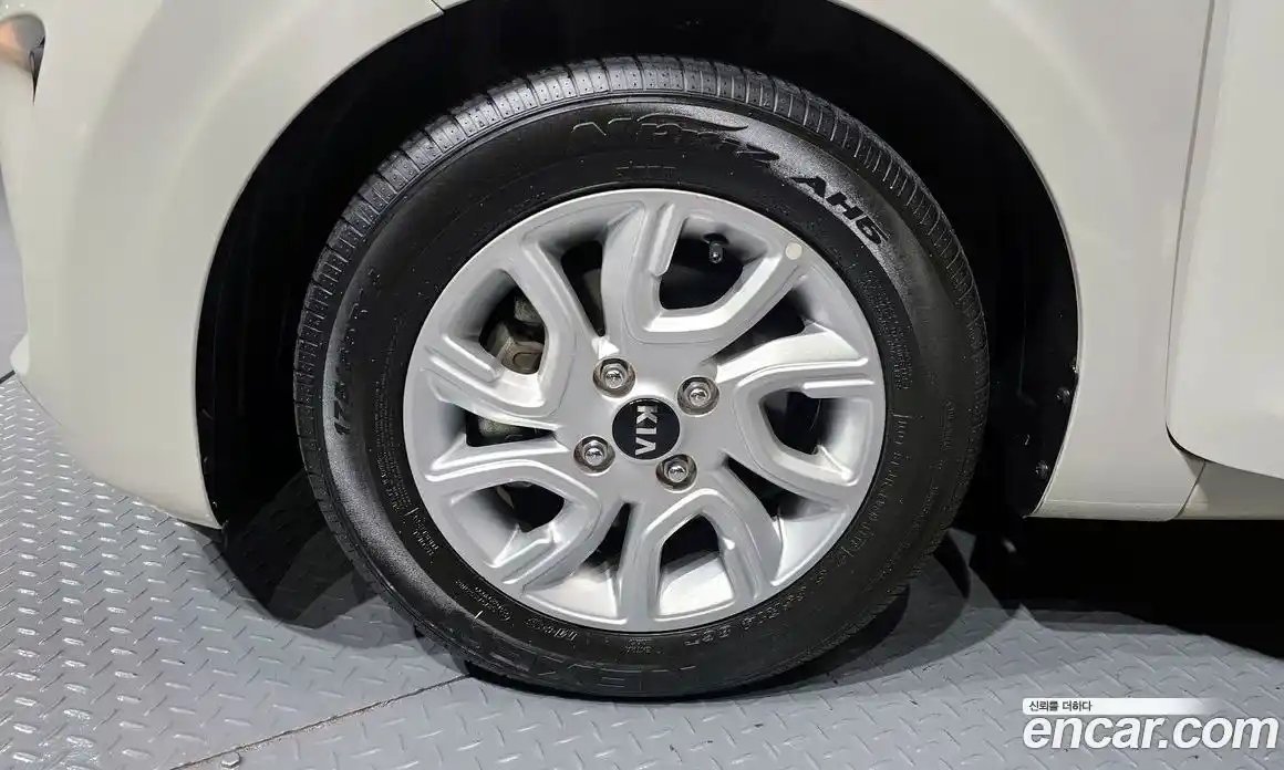 Kia Morning 2018 1.0 Автомат в Москве № 460650, фото 5