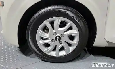 Kia Morning 2018 1.0 Автомат в Москве № 460650, миниатюра 5