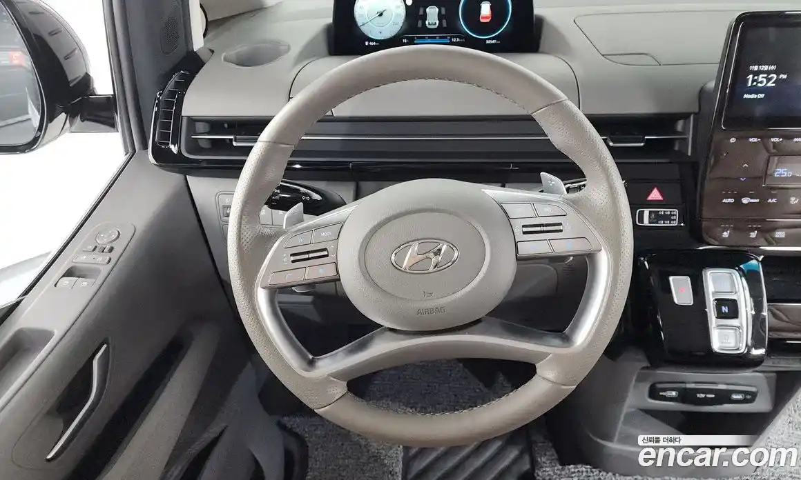 Hyundai Staria 2022 2.2 Автомат в Москве № 46763, фото 14