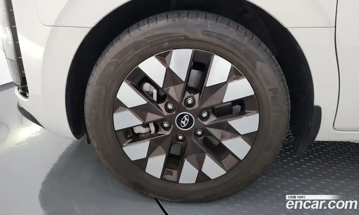 Hyundai Staria 2022 2.2 Автомат в Москве № 46763, фото 3