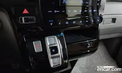 Hyundai Staria 2022 2.2 Автомат в Москве № 46763, миниатюра 5