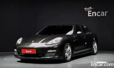 Porsche Panamera, 2011
