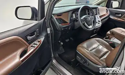 Toyota Sienna 2015 3.5 Автомат в Москве № 473051, миниатюра 11