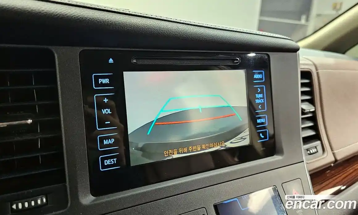 Toyota Sienna 2015 3.5 Автомат в Москве № 473051, фото 15