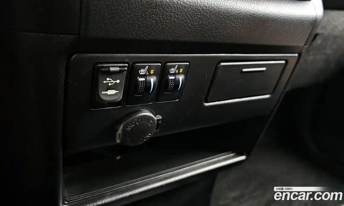 Toyota Sienna 2015 3.5 Автомат в Москве № 473051, фото 17