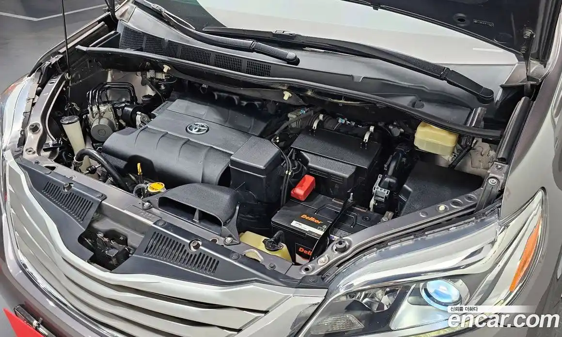 Toyota Sienna 2015 3.5 Автомат в Москве № 473051, фото 6