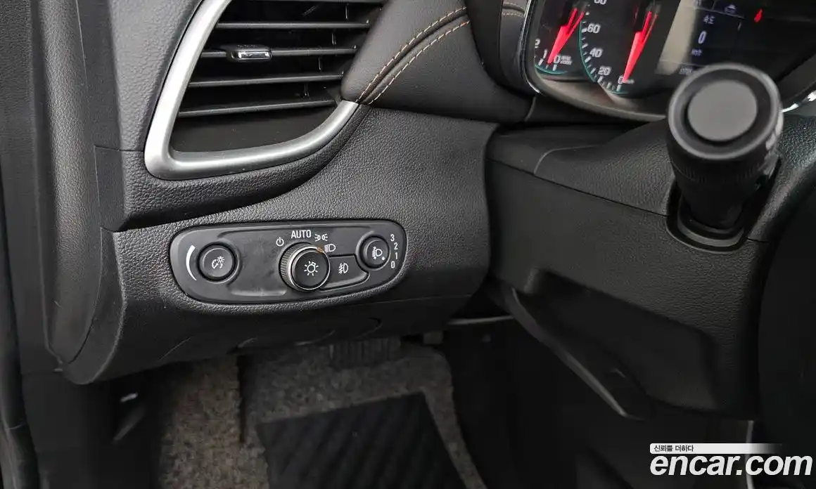 Chevrolet Trax 2019 1.4 Автомат в Москве № 491957, фото 17