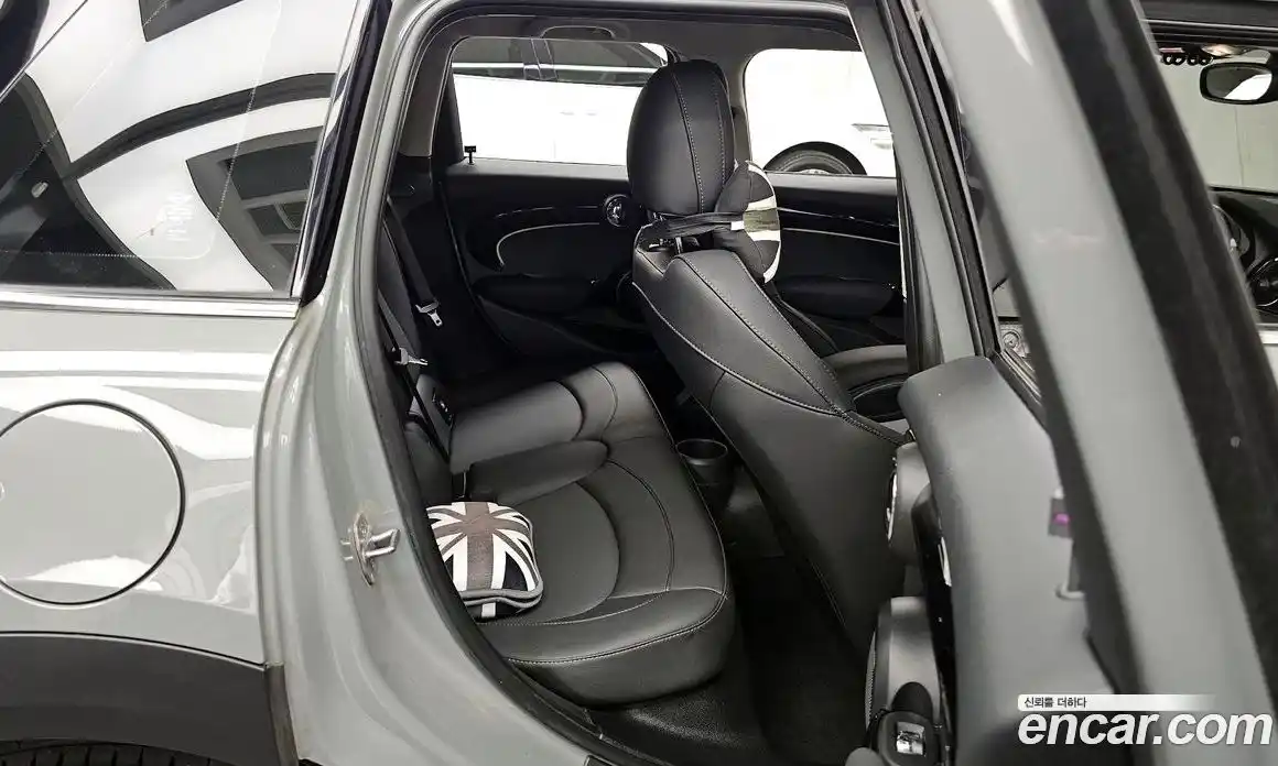 Mini Cooper 2023 1.5 Автомат в Москве № 492491, фото 12