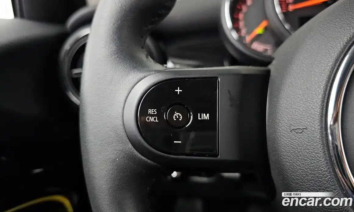 Mini Cooper 2023 1.5 Автомат в Москве № 492491, фото 18