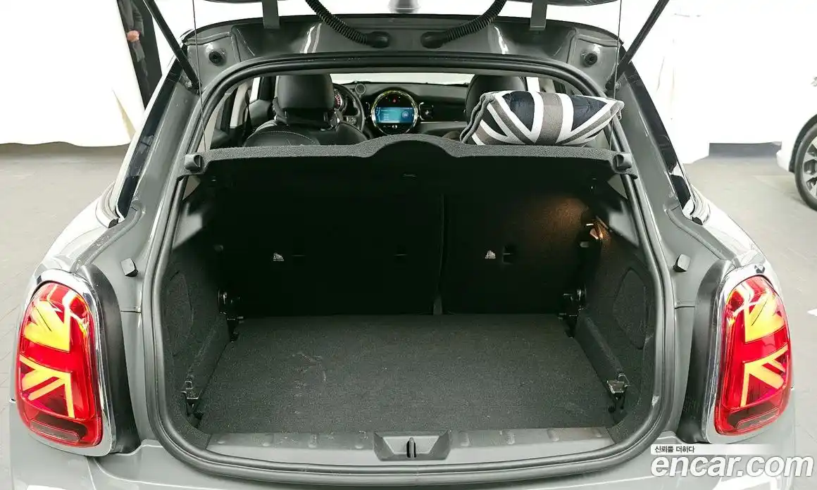 Mini Cooper 2023 1.5 Автомат в Москве № 492491, фото 20