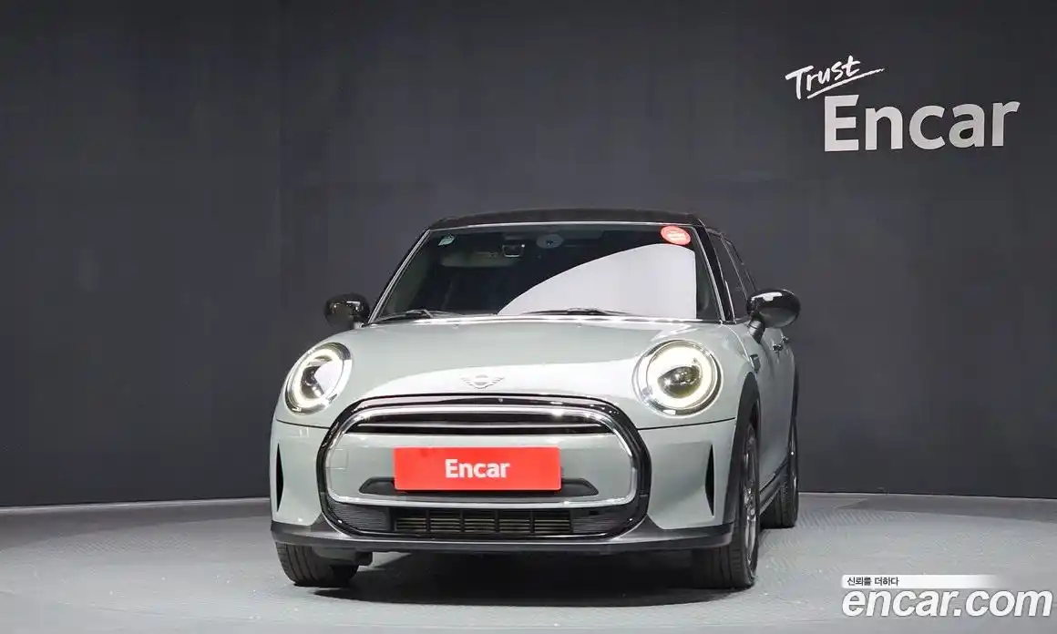 Mini Cooper 2023 1.5 Автомат в Москве № 492491, фото 3