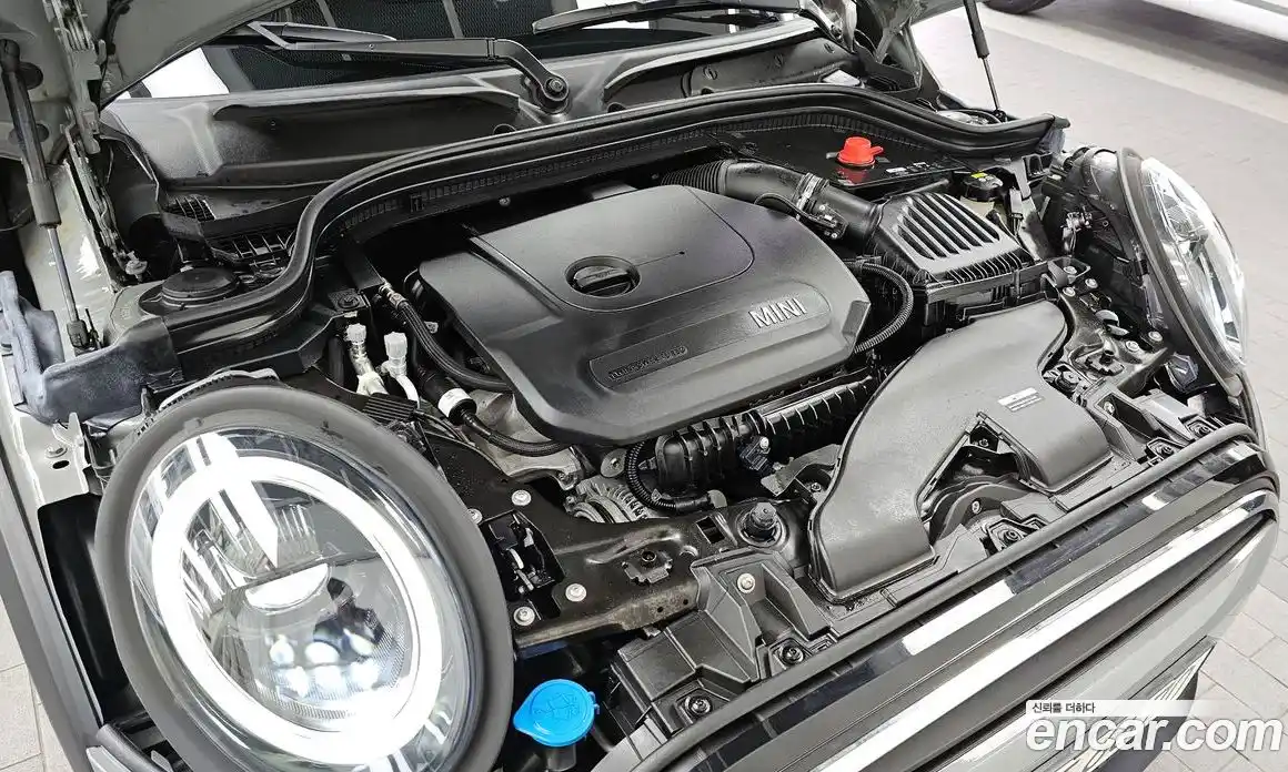 Mini Cooper 2023 1.5 Автомат в Москве № 492491, фото 6