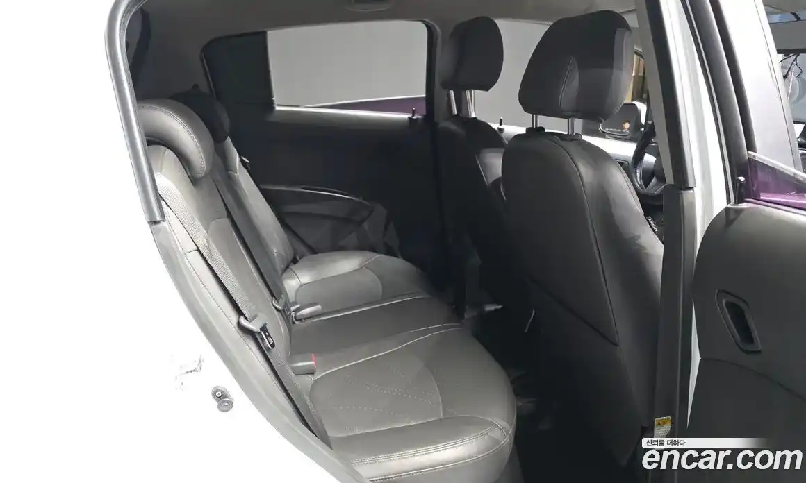 Chevrolet Spark 2015 1.0 Автомат в Москве № 492781, фото 12