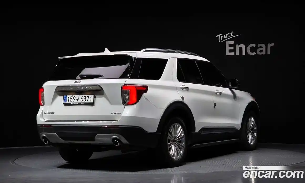 Ford Explorer 2021 2.3 Автомат в Москве № 494507, фото 2