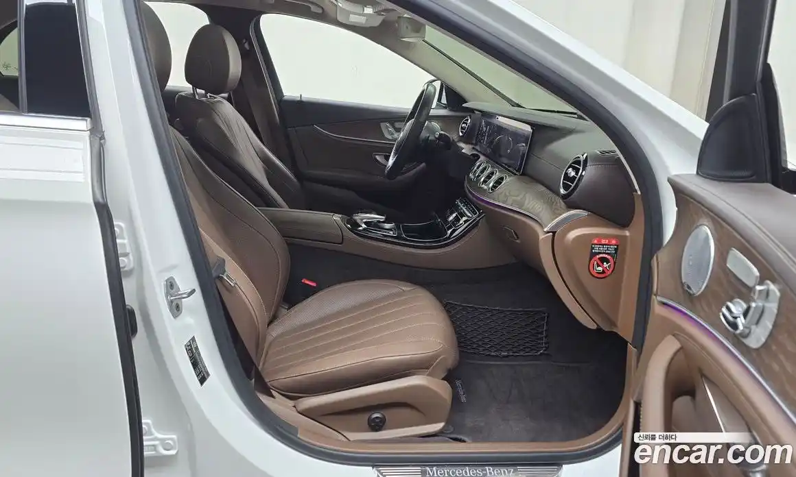 Mercedes-Benz E-Class 2019 2.0 Автомат в Москве № 495046, фото 11