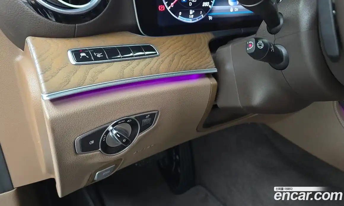 Mercedes-Benz E-Class 2019 2.0 Автомат в Москве № 495046, фото 17