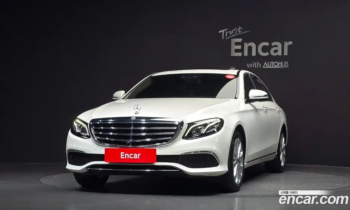 Mercedes-Benz E-Class 2019 2.0 Автомат в Москве № 495046, фото 3