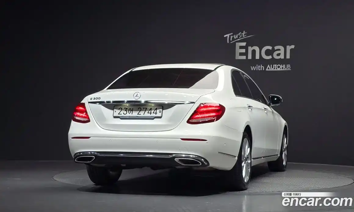 Mercedes-Benz E-Class 2019 2.0 Автомат в Москве № 495046, фото 4