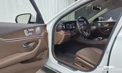 Mercedes-Benz E-Class 2019 2.0 Автомат в Москве № 495046, миниатюра 10