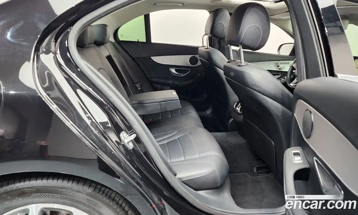 Mercedes-Benz C-Class 2017 2.0 Автомат в Москве № 495859, фото 12