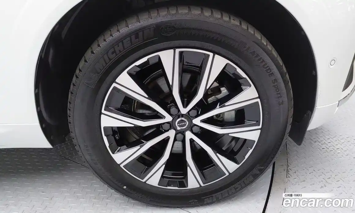 Volvo XC60 2023 2.0 Автомат в Москве № 497908, фото 11