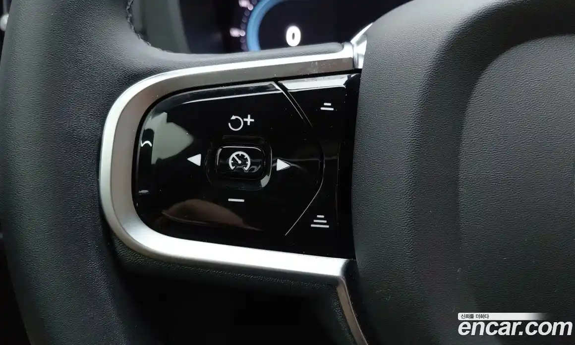 Volvo XC60 2023 2.0 Автомат в Москве № 497908, фото 18