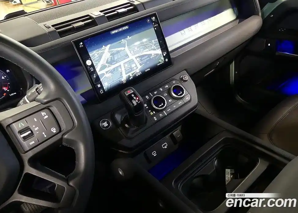 Land Rover Defender 2023 3.0 Автомат в Москве № 498673, фото 13