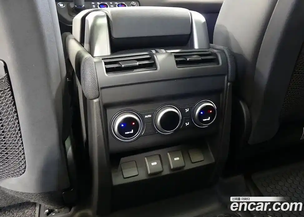 Land Rover Defender 2023 3.0 Автомат в Москве № 498673, фото 17