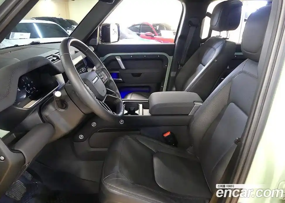 Land Rover Defender 2023 3.0 Автомат в Москве № 498673, фото 8