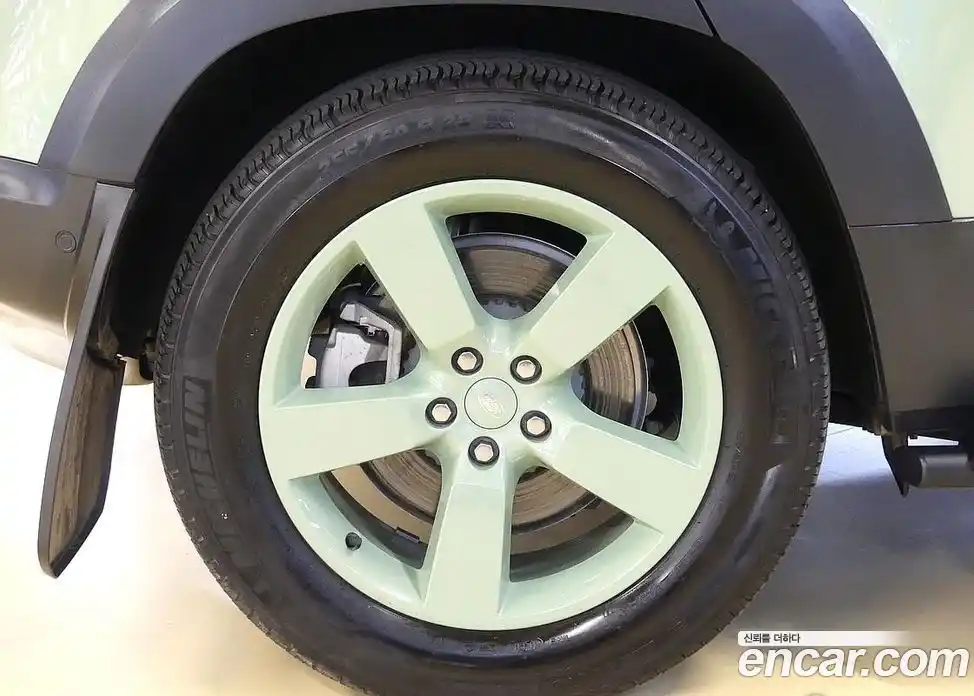 Land Rover Defender 2023 3.0 Автомат в Москве № 498673, фото 9