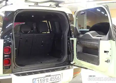 Land Rover Defender 2023 3.0 Автомат в Москве № 498673, миниатюра 10