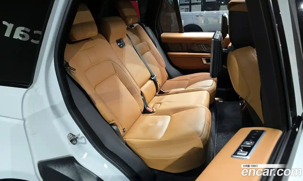 Land Rover Range-Rover 2021 3.0 Автомат в Москве № 499020, фото 12