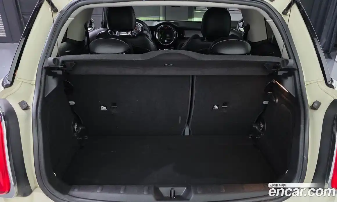 Mini Cooper 2016 1.5 Автомат в Москве № 499333, фото 19