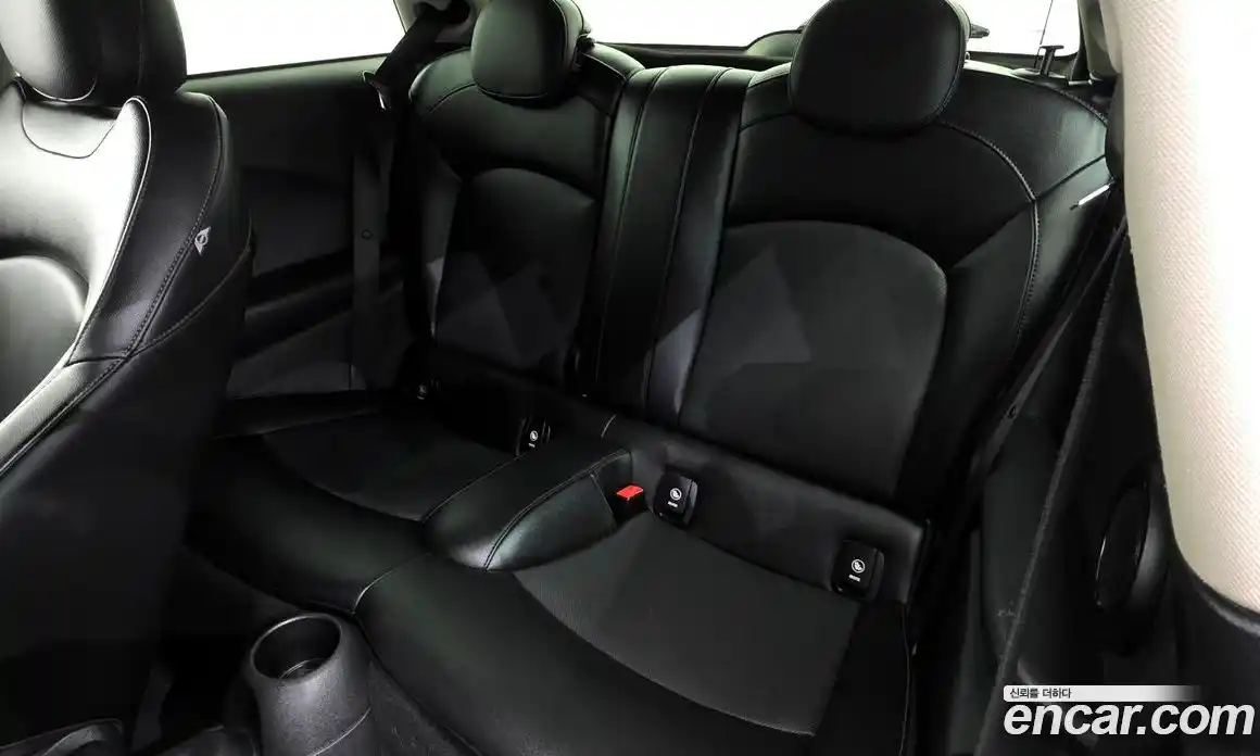 Mini Cooper 2016 1.5 Автомат в Москве № 499333, фото 20