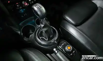 Mini Cooper 2016 1.5 Автомат в Москве № 499333, миниатюра 9