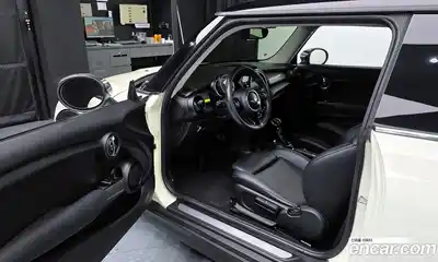 Mini Cooper 2016 1.5 Автомат в Москве № 499333, миниатюра 10