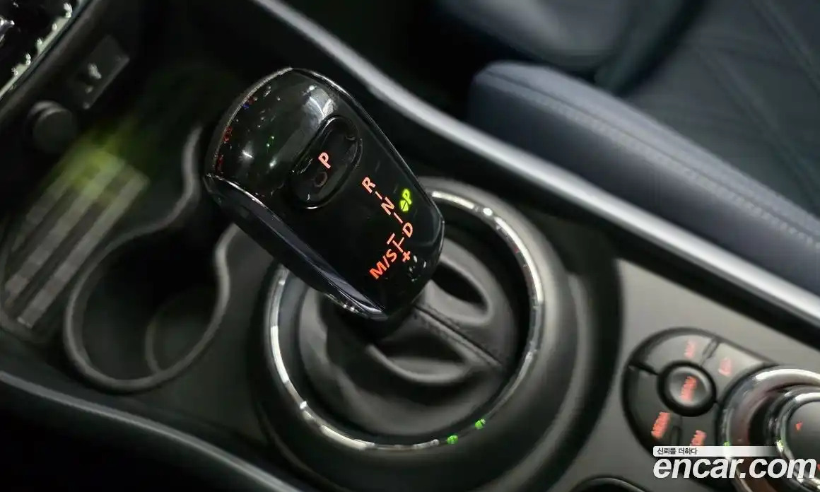 Mini Clubman 2023 2.0 Автомат в Москве № 499371, фото 9