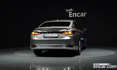 Lexus ES 2024 2.5 Автомат в Москве № 499578, миниатюра 4