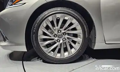 Lexus ES 2024 2.5 Автомат в Москве № 499578, миниатюра 5