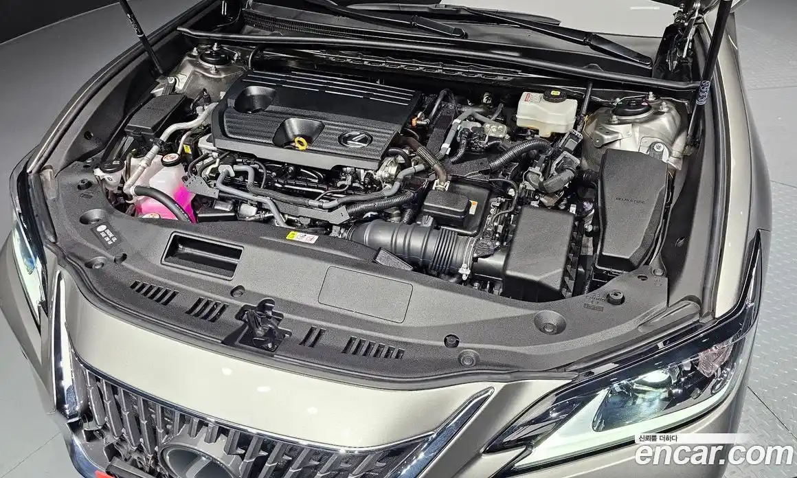 Lexus ES 2024 2.5 Автомат в Москве № 499578, фото 6