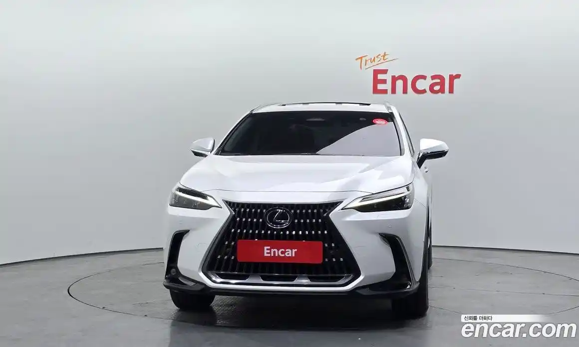 Lexus NX 2024 2.5 Автомат в Москве № 499651, фото 3