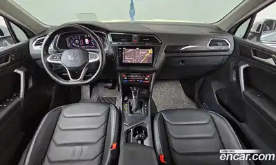 Volkswagen Tiguan 2023 2.0 Автомат в Москве № 499907, миниатюра 7