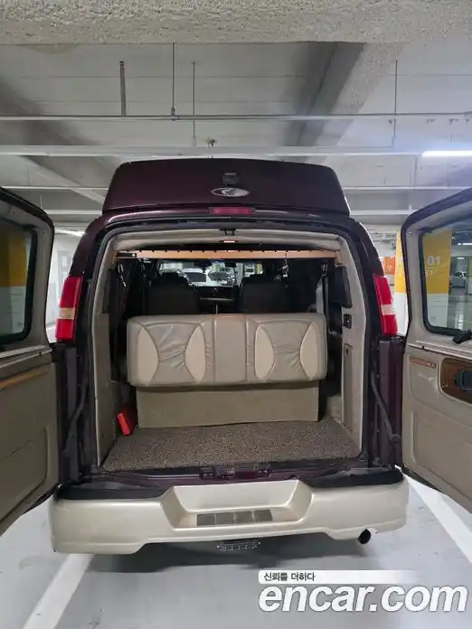Chevrolet Chevy Van 2003 5.3 Автомат в Москве № 500972, фото 8