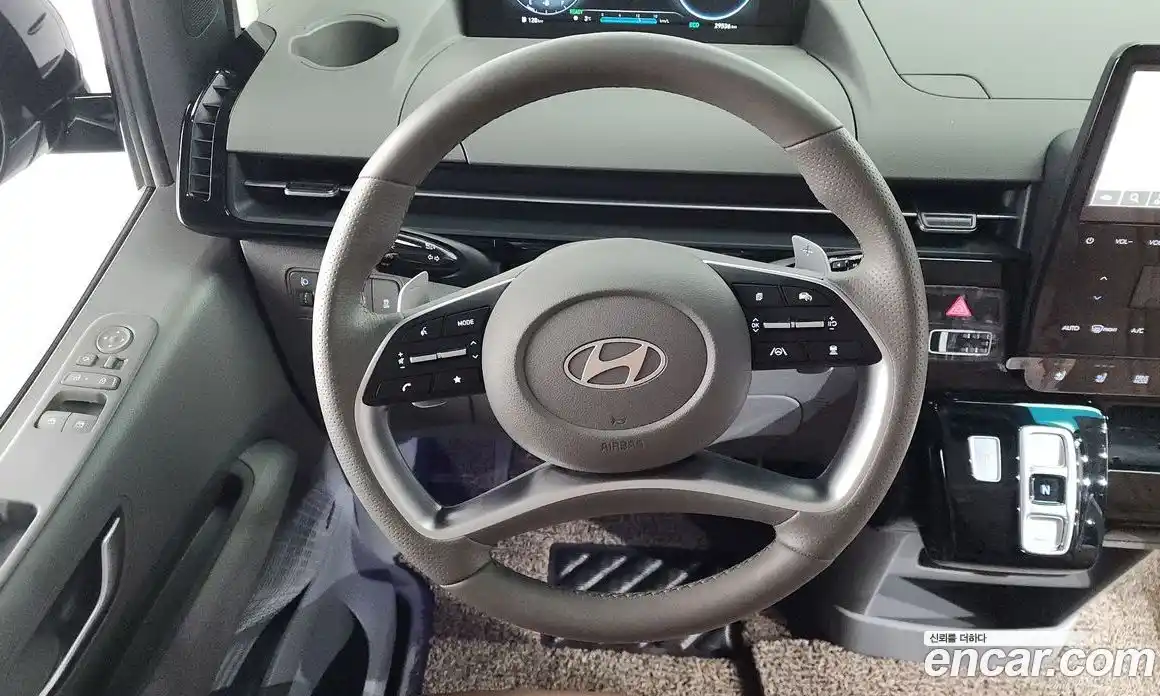 Hyundai Staria 2025 1.6 Автомат в Москве № 518093, фото 13