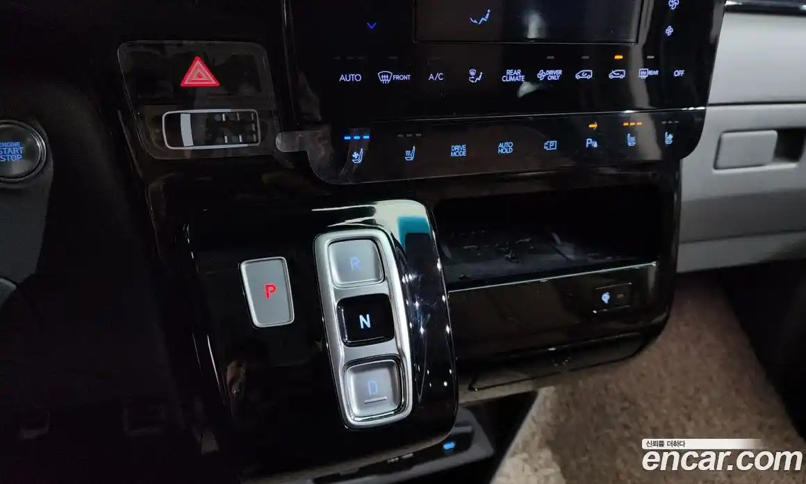 Hyundai Staria 2025 1.6 Автомат в Москве № 518093, фото 9